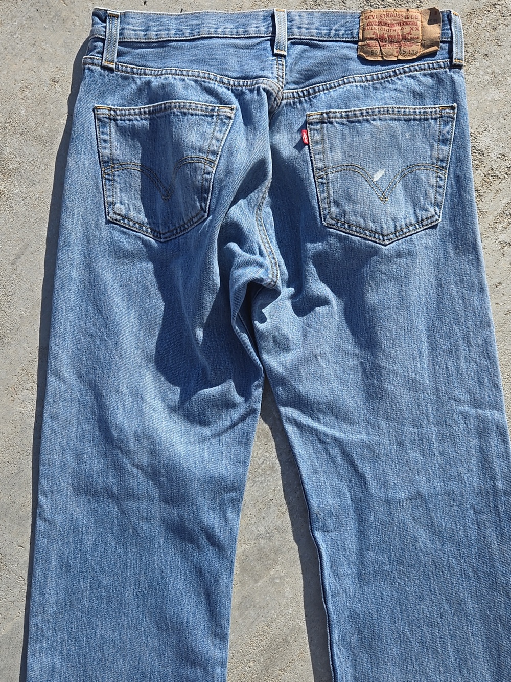 Levi's Light Blue Straight Jeans 501 Unisex Style, W35 L34, GUC, Casual Chic - Picture 11 of 11